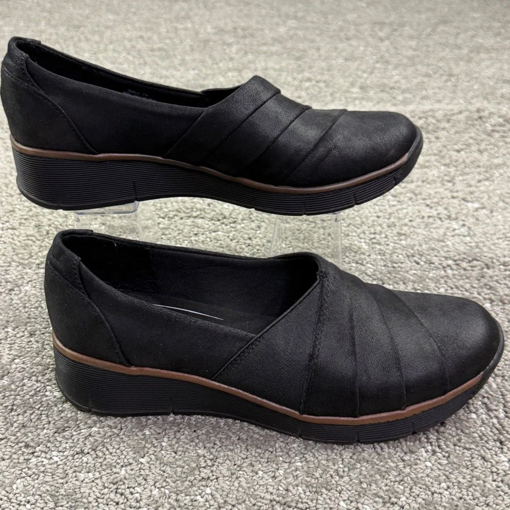 B True by Baretraps Gisela Womens 7M Black Comfort Slip On Wedge Shoes
